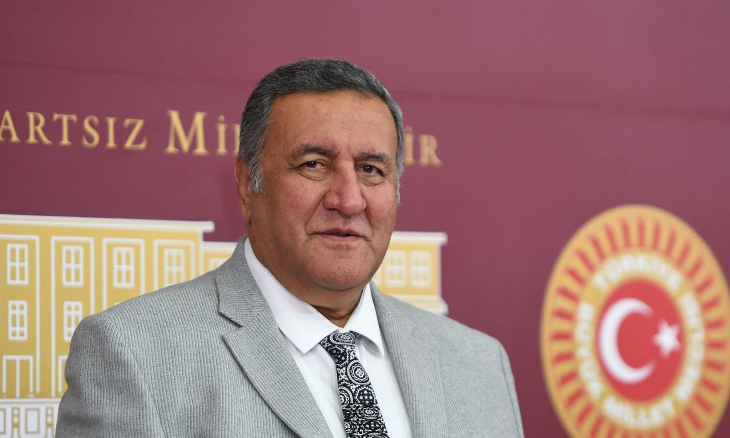 CHP'li Gürer: "Patatesin kilosu depoda 2,5 lira marketlerde 20 lira"