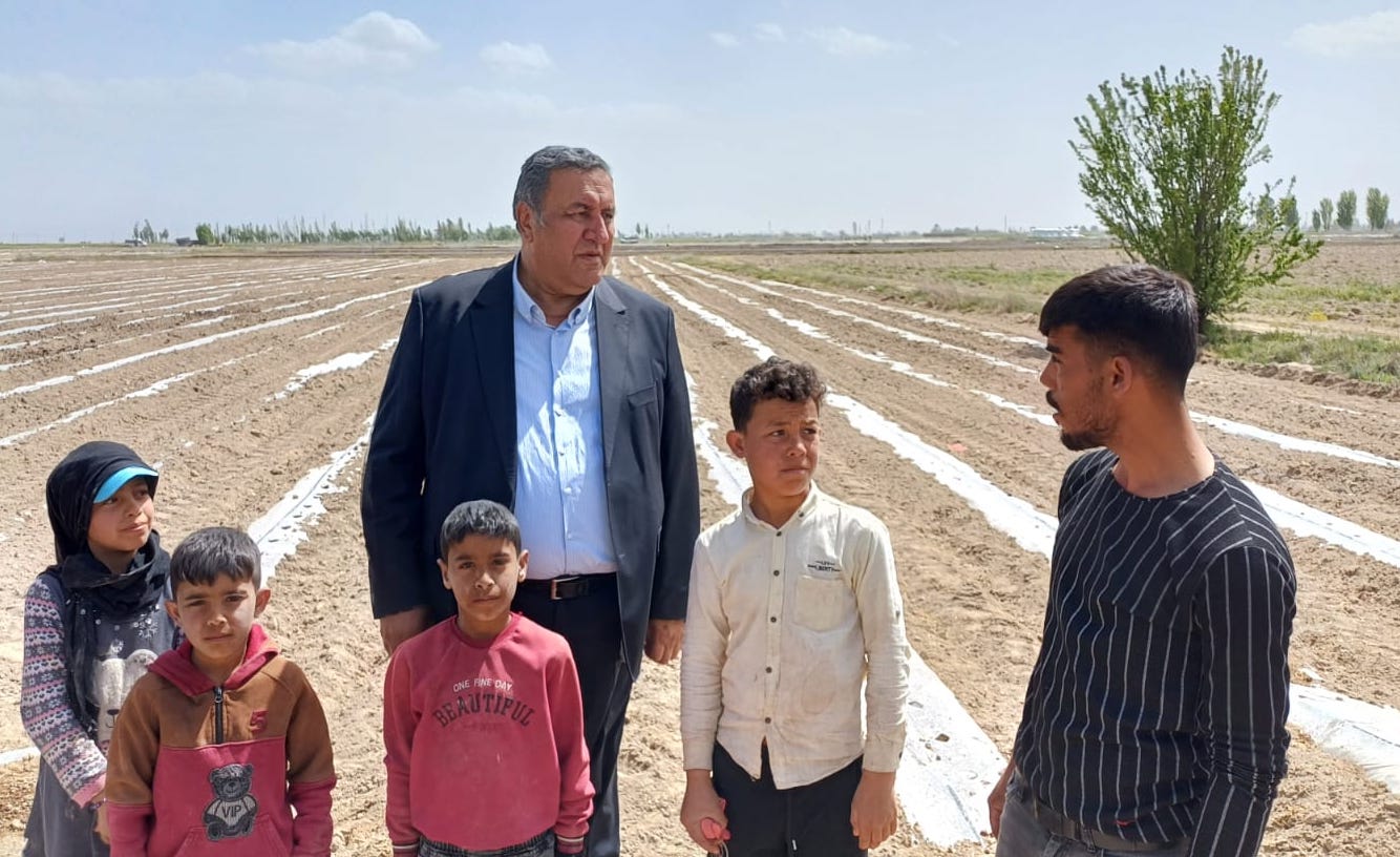 CHP'li Gürer, Niğde'de tarım işçileriyle görüştü