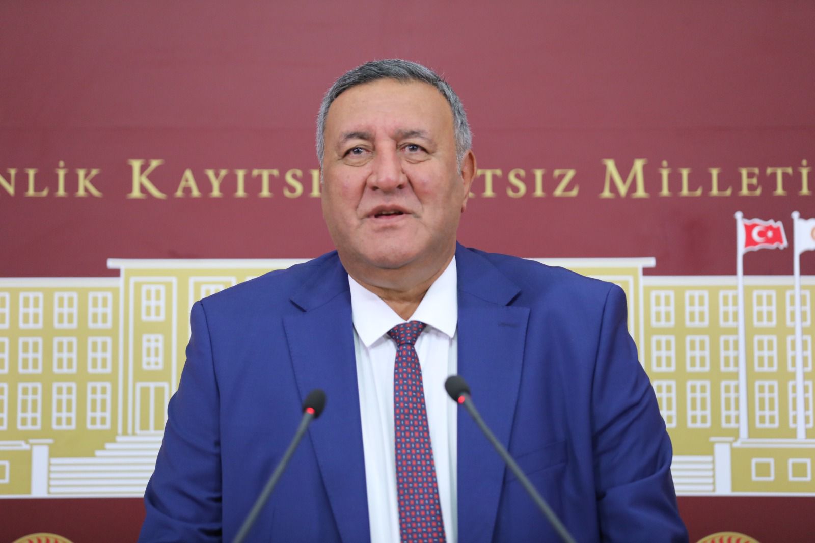 CHP'li Gürer, Jokey Kulübünün bürokratlara sağladığı araçları TBMM gündemine taşıdı.