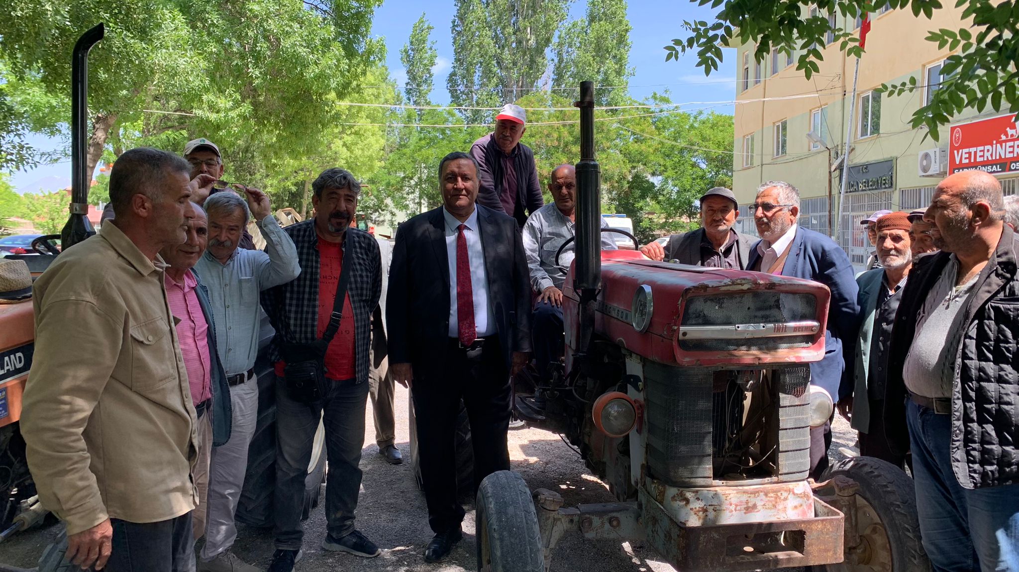 CHP'li Gürer: "Çiftçilerin yüzde 67'si traktör alımı için bu krediyi çekmiş"