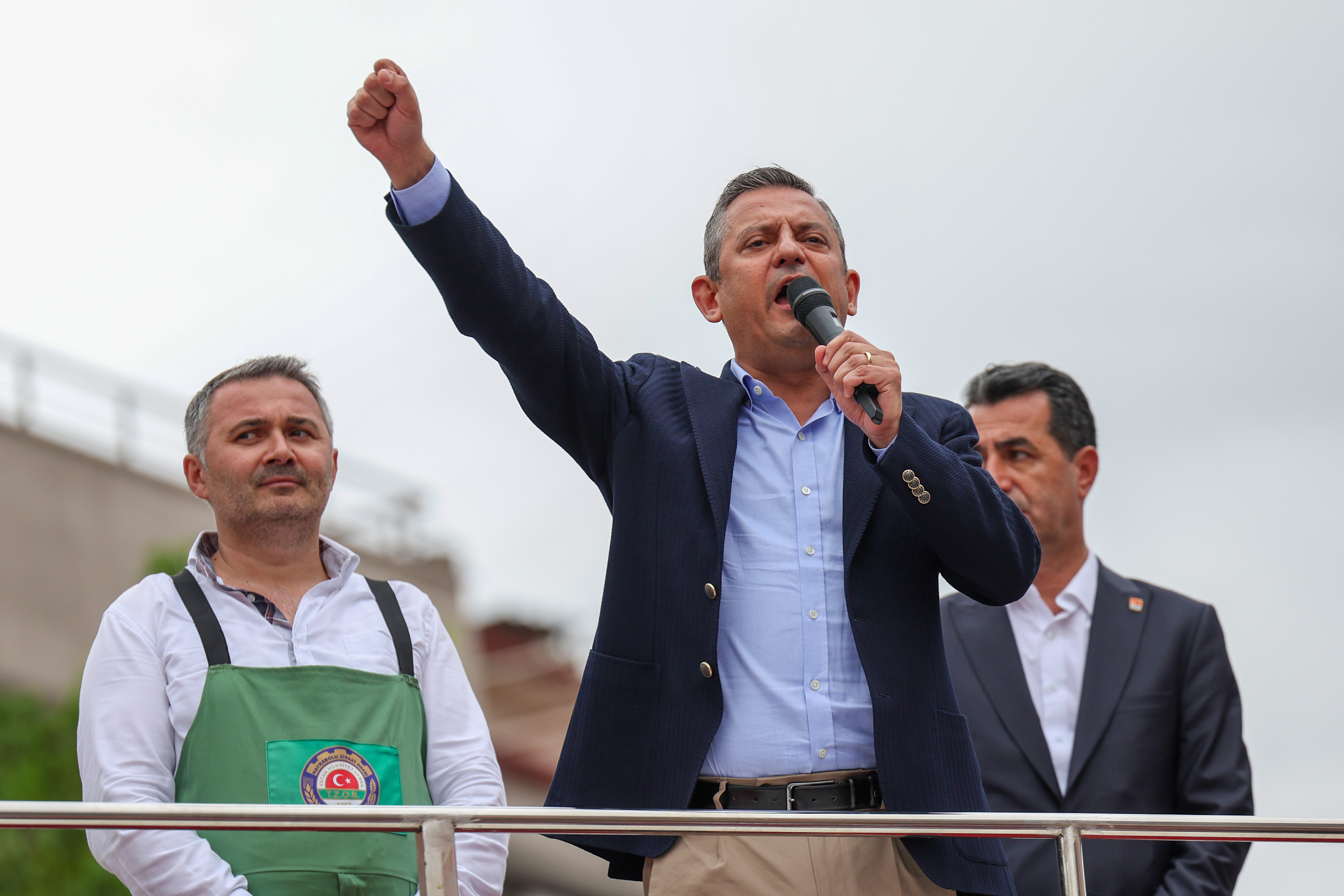 CHP Genel Başkanı Özel: "Bir ton buğdayda 7 çeyrek altın kayıp"