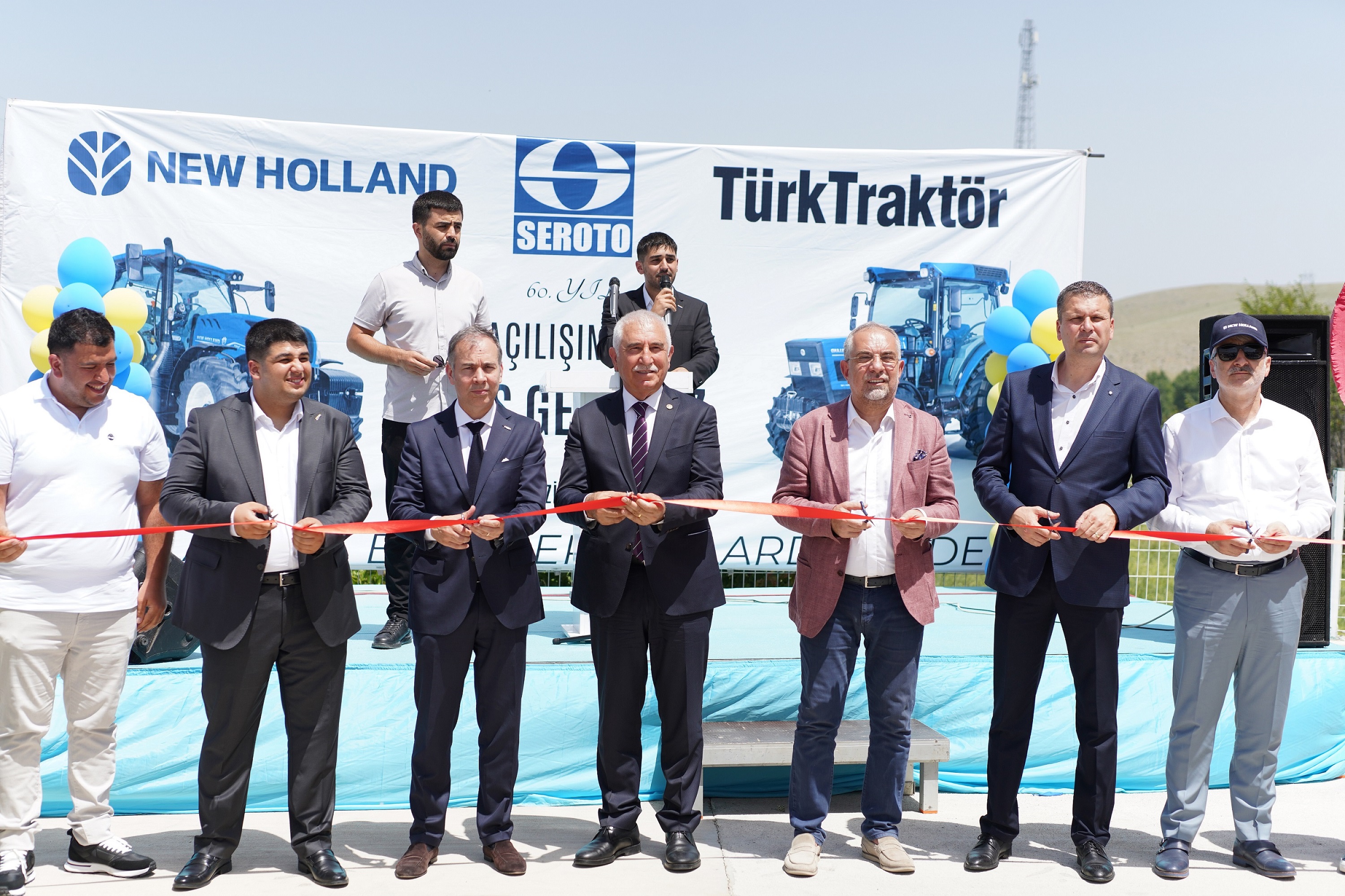Seroto Traktör New Holland 3S Plaza Tokat Zile’de açıldı