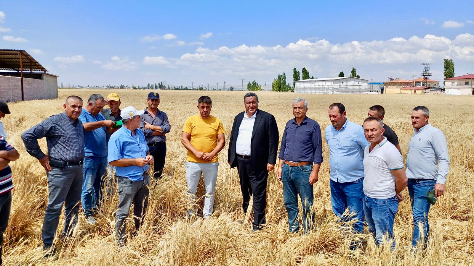 CHP'li Gürer, hububat üreticilerinin sorunlarını dinledi