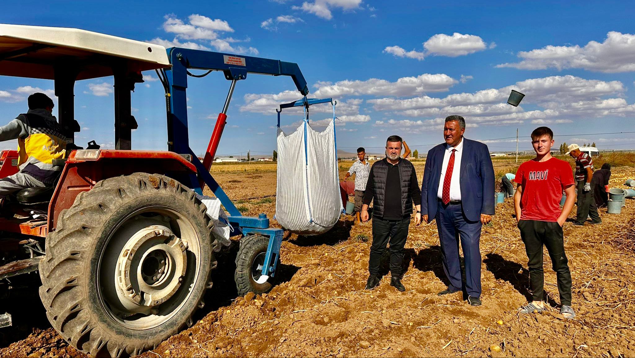Patates üreticisi ürününü zararına satmaktansa depoya kaldırıyor