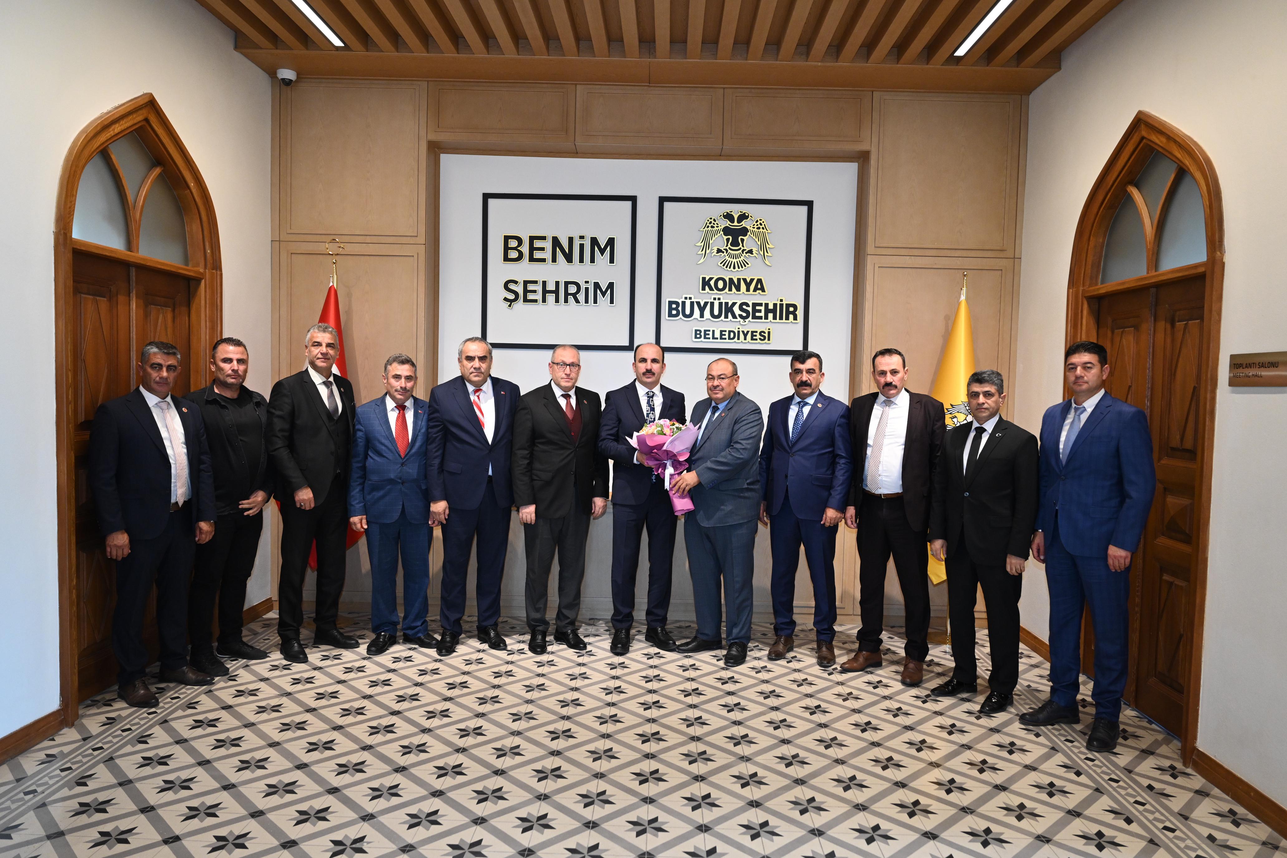 Konya Büyükşehir Belediye Başkanı Altay Muhtarlar Günü'nü kutladı