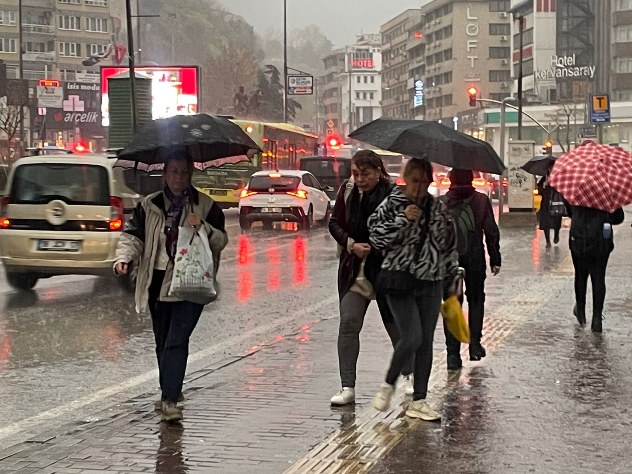 Bursa kasım yağışını 2 günde fazlasıyla aldı