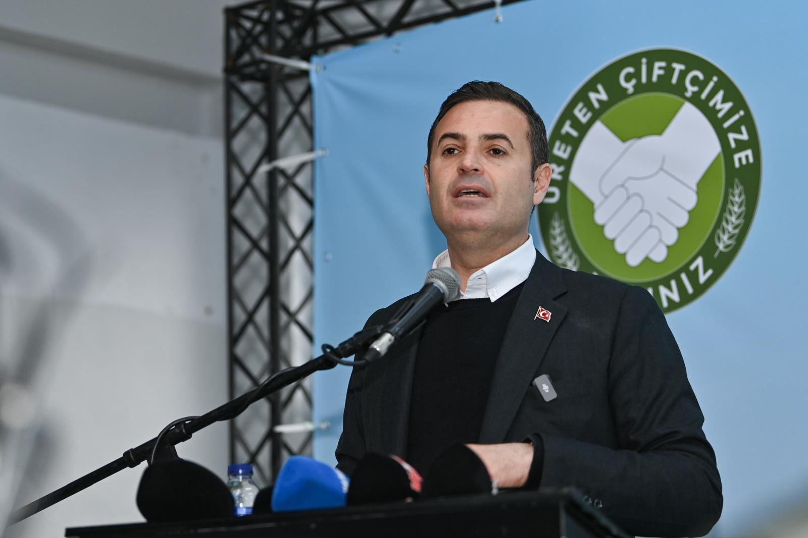 Balıkesir'de Başkan Akın'dan çiftçilere "destekler artarak sürecek" sözü