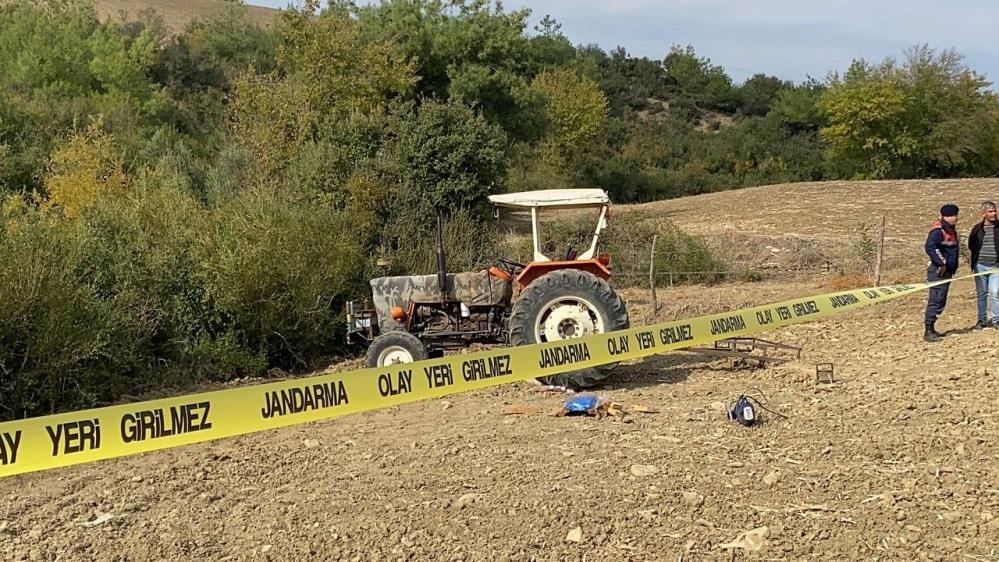 Buğday ekerken traktörün altında kalan çiftçi öldü