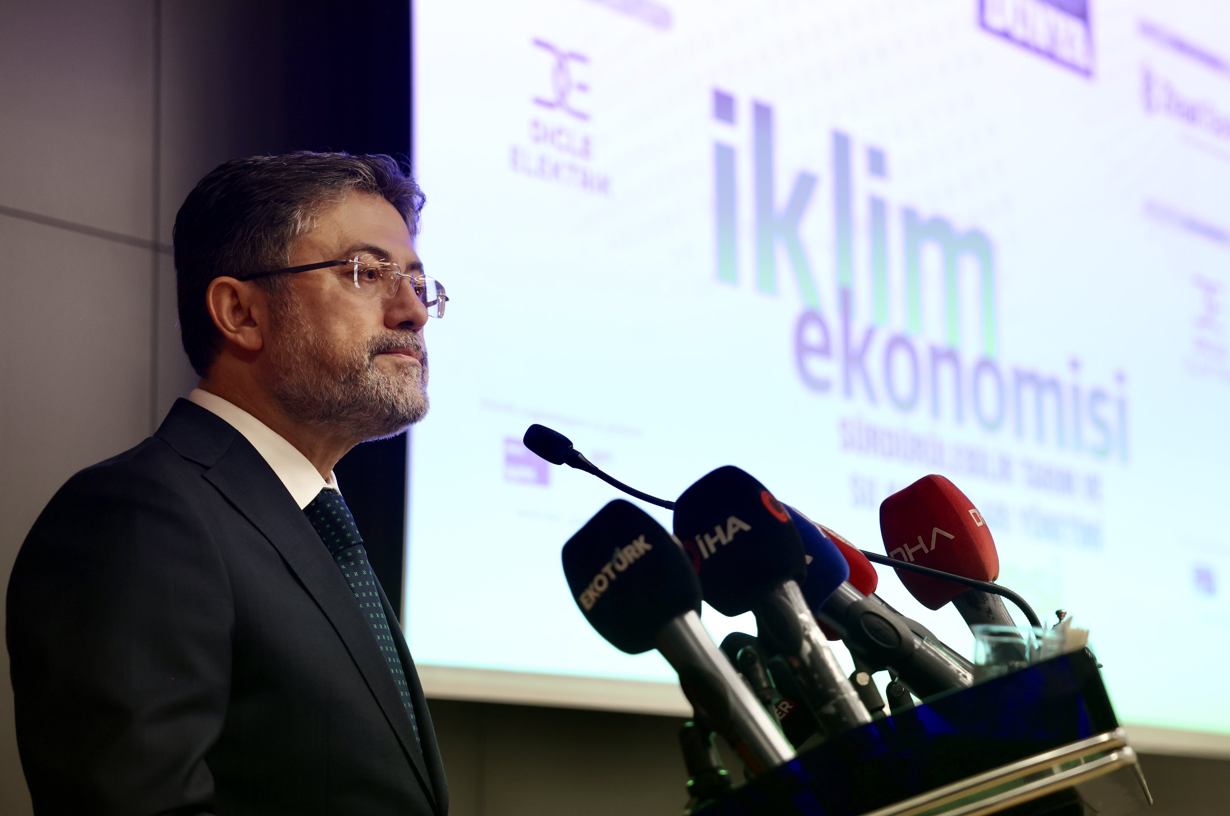 Tarlasını ekemeyen çiftçilere yağış müjdesi