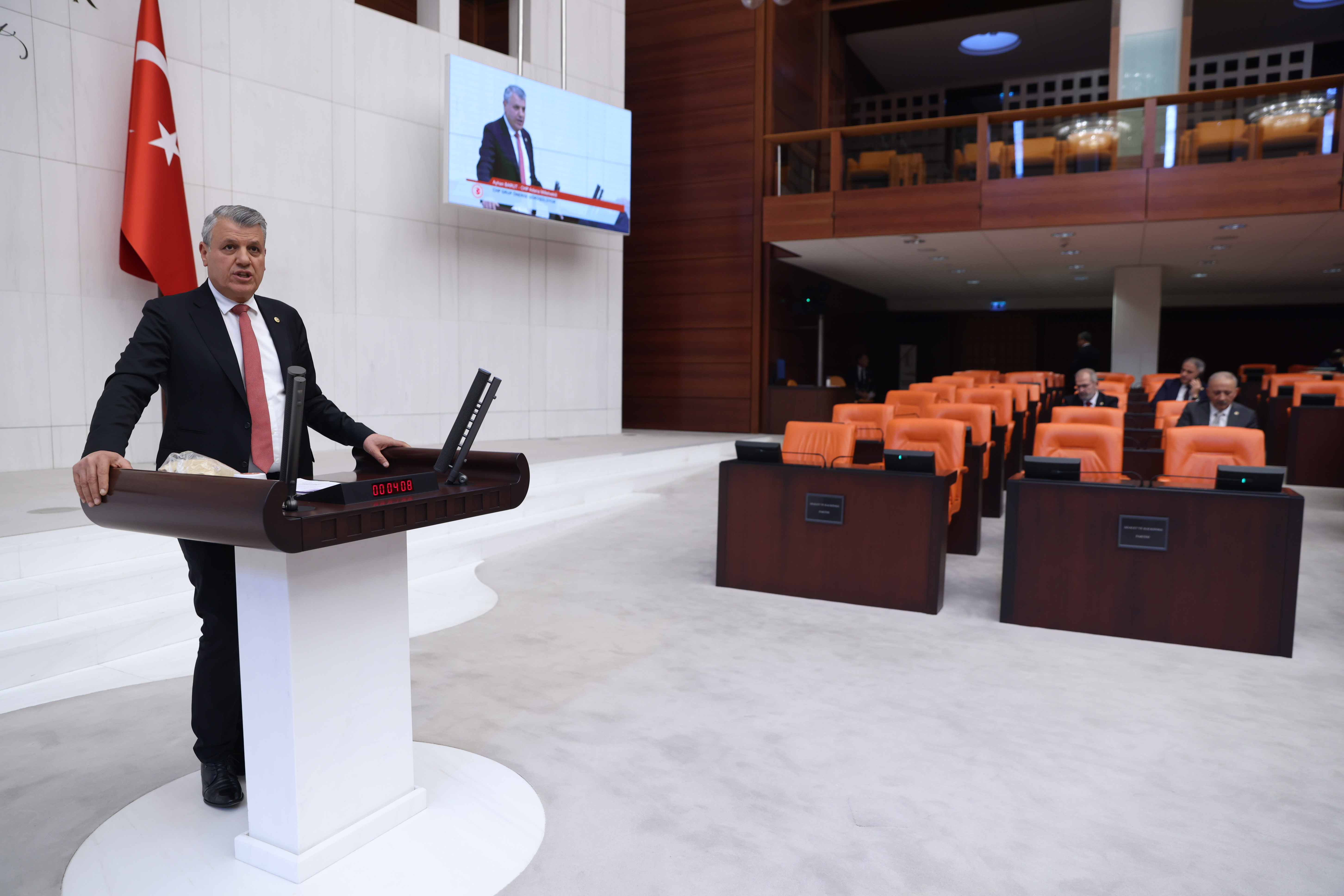 Dubai çikolatası TBMM gündeminde
