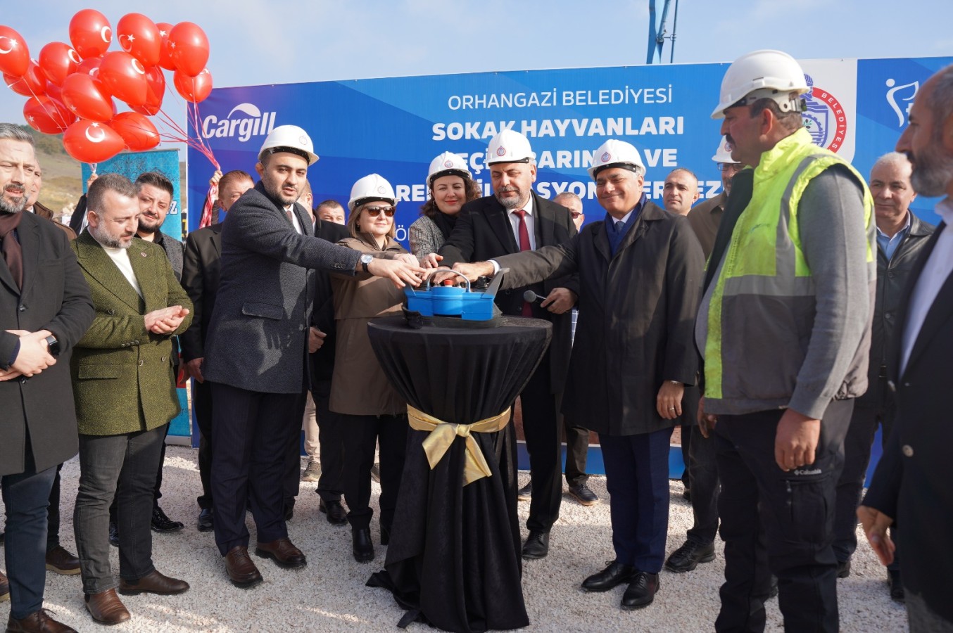 Bursa'da Cargill desteğiyle kurulacak Sokak Hayvanları Rehabilitasyon Merkezinin temeli atıldı