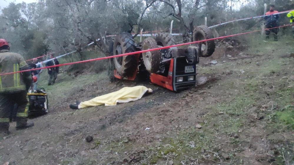 Traktör kazalarında 1'i çocuk 3 kişi öldü
