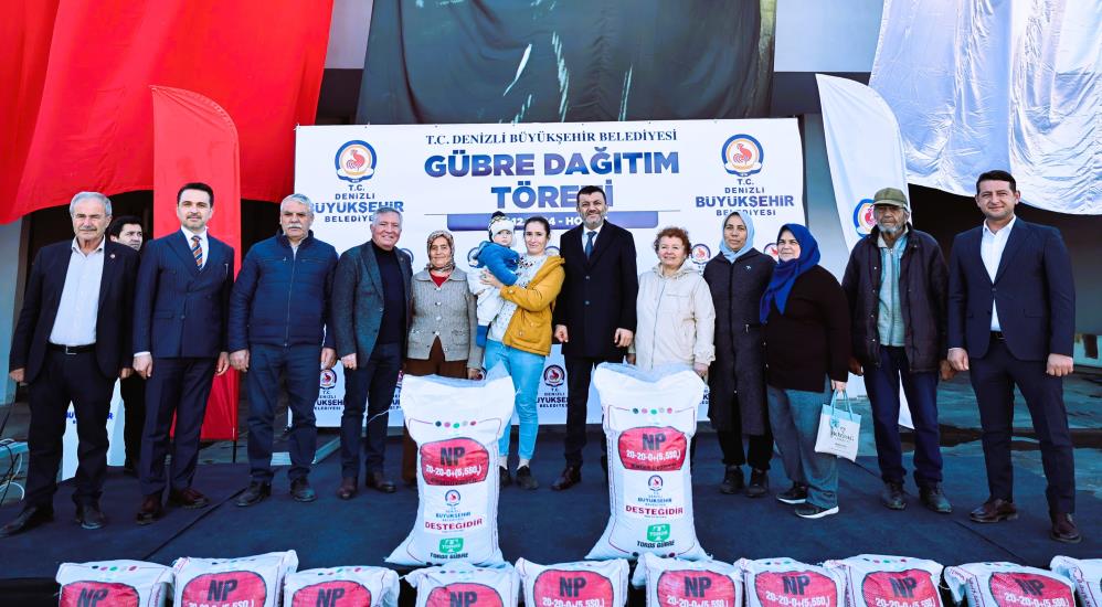 Denizli'de Büyükşehir'den çiftçilere 75 ton gübre desteği