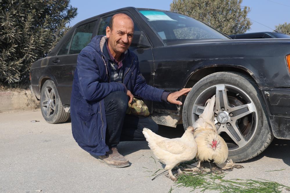 Arabayı alana horoz ve tavuk hediye
