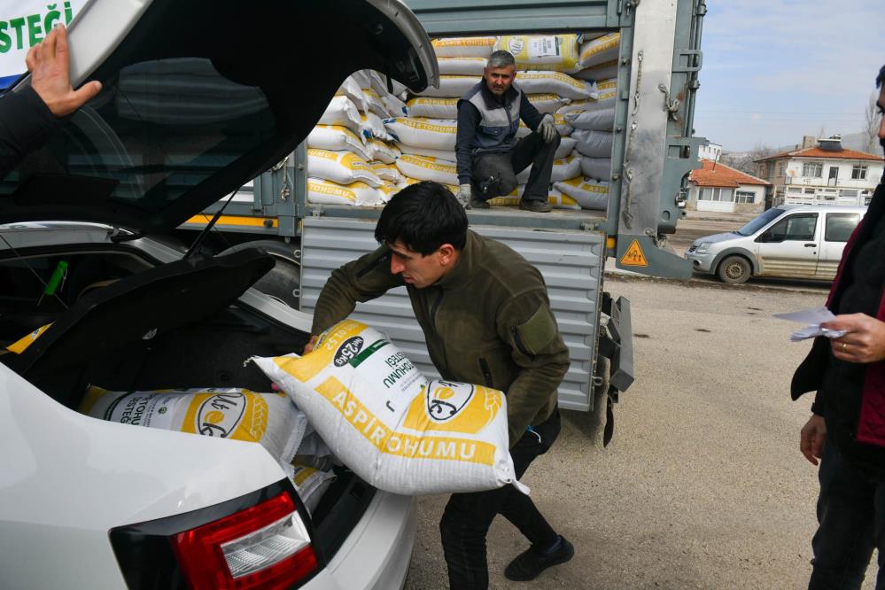 Ankara Büyükşehir'den çiftçilere aspir tohumu ve soğuk sıkım tesisi desteği