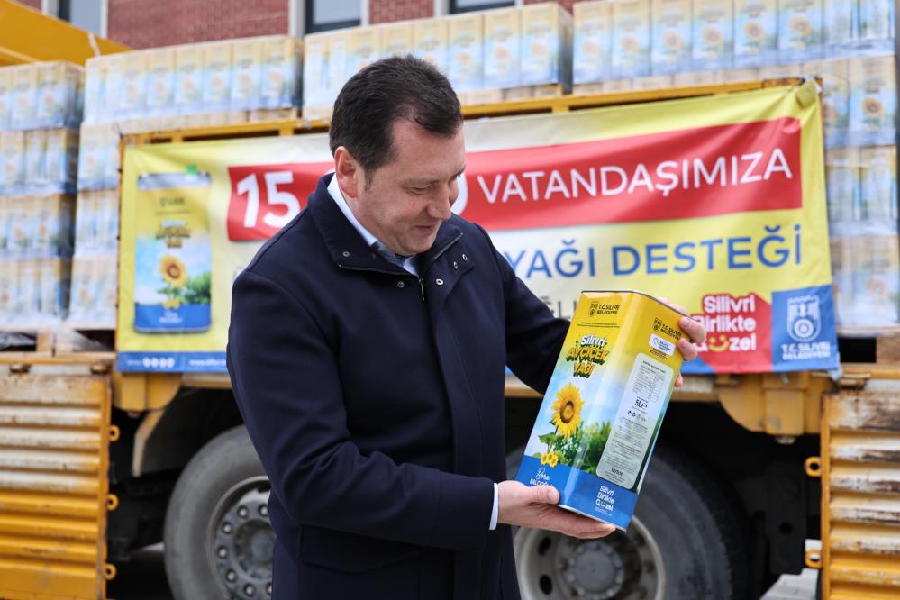 Silivri Belediyesi 15 bin aileye kendi ürettiği ayçiçek yağlarından dağıtacak