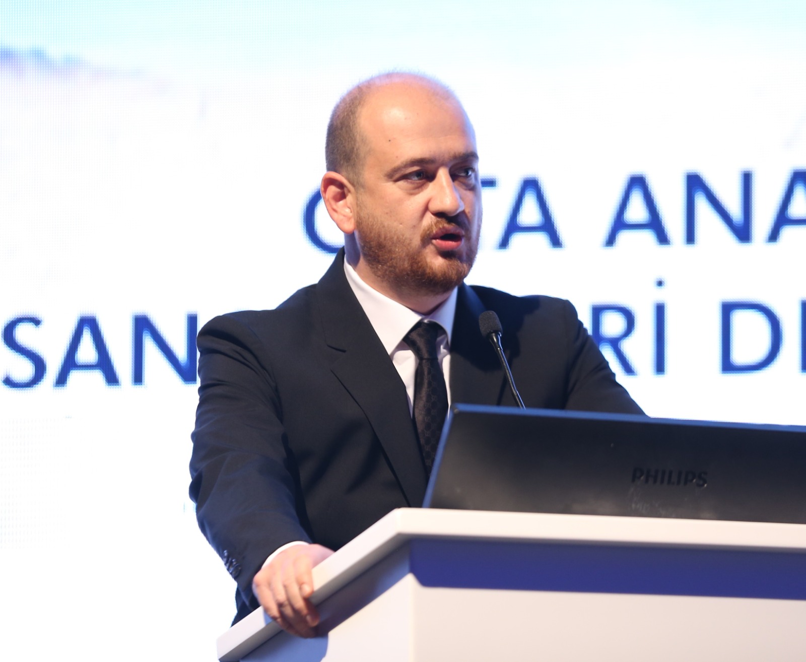 Orta Anadolu Un Sanayicileri Derneğinde Hüseyin Emre Tekbaş güven tazeledi