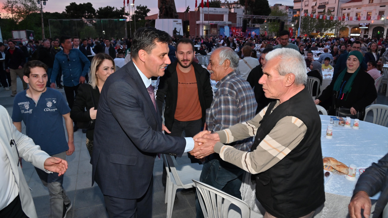 Manisa'da Büyükşehir 100 bin kişiyi iftar sofralarında ağırlayacak