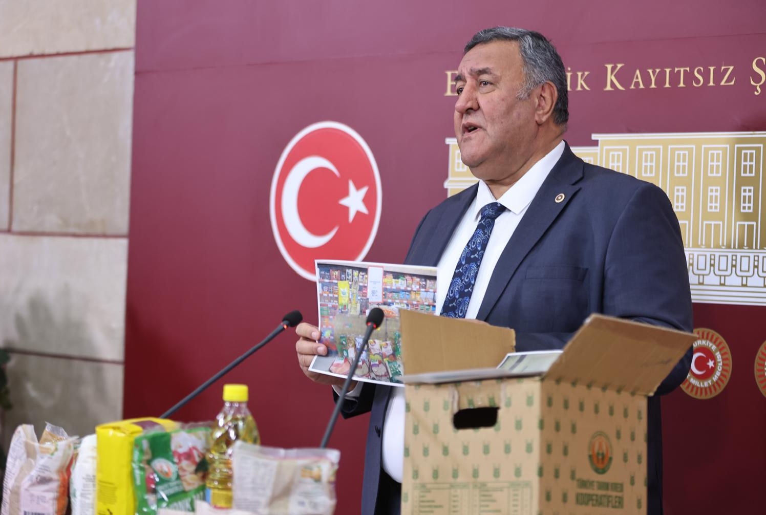CHP'li Gürer: "Bir emekli ikramiyesiyle alınabilen ramazan kolisi 20 adetten 5 adede düştü"