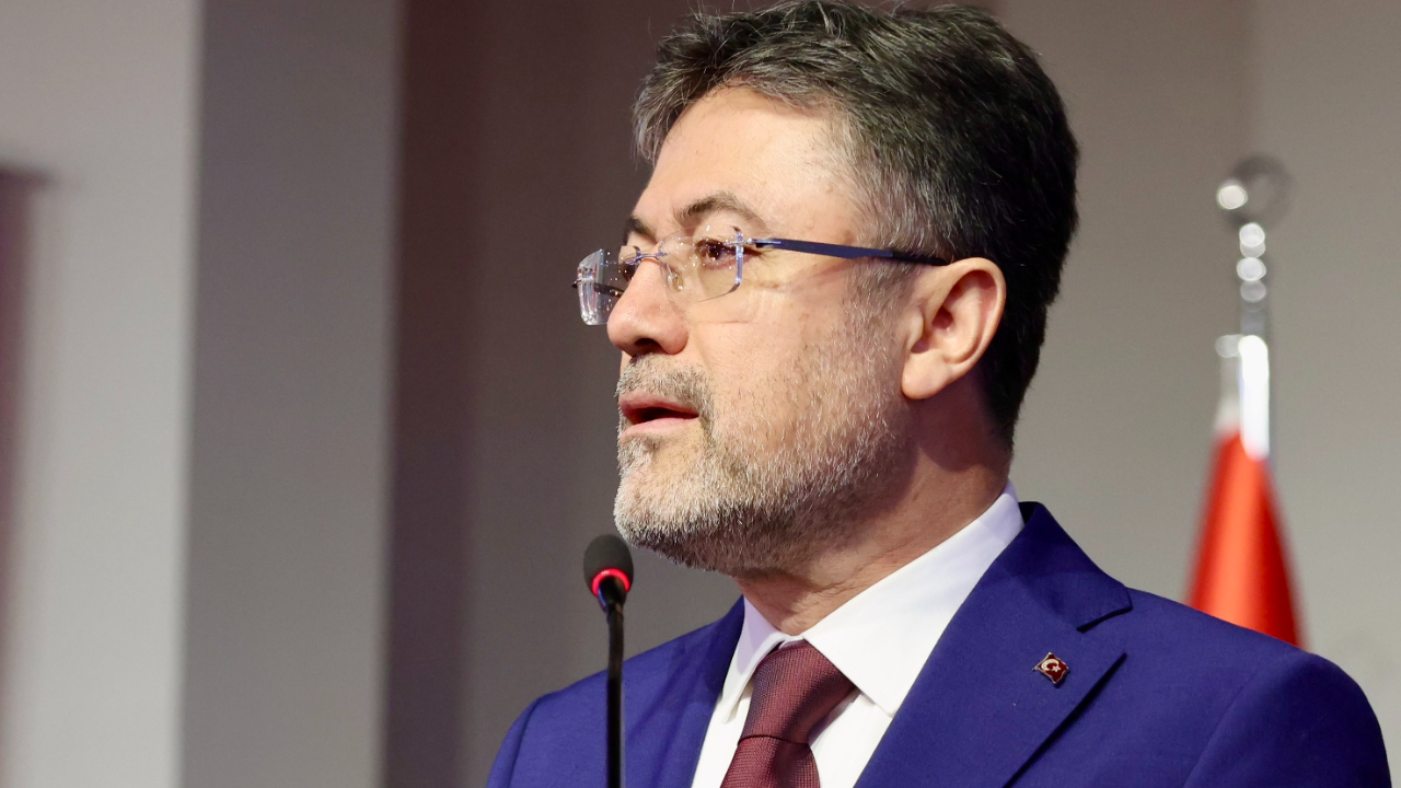 Bakan Yumaklı, "sahipsiz hayvanlar" konusunda yerel yönetimleri uyardı