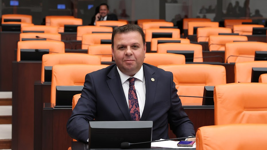 CHP'li Ün: "Sütte üretici kazanamıyor, tüketici alamıyor"