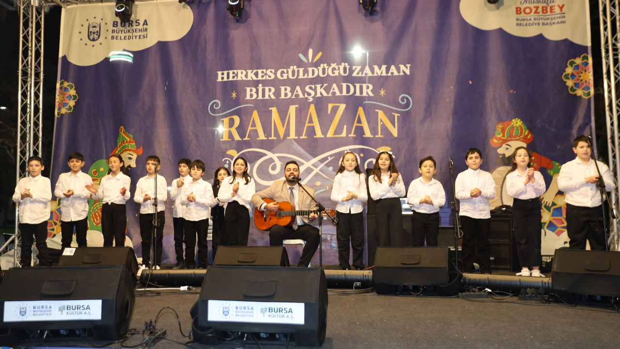 Su Günü'nde çocuklardan "su konseri"