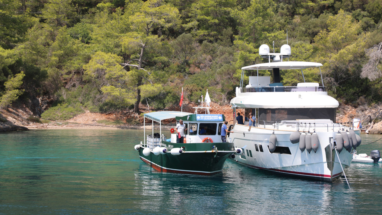 Muğla&#039;da 11 ayda 12 bin 139 tekneden atık toplandı