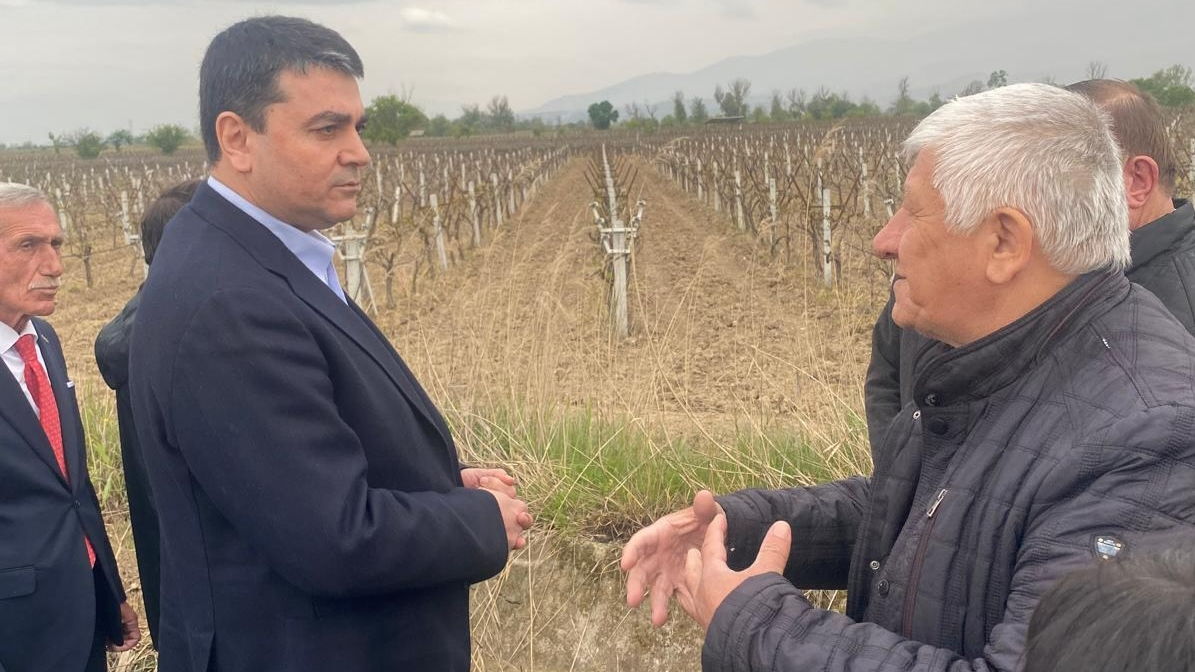 DP Genel Başkanı Uysal: "Gün gelecek çiftçi ithal etmek zorunda kalacaklar"