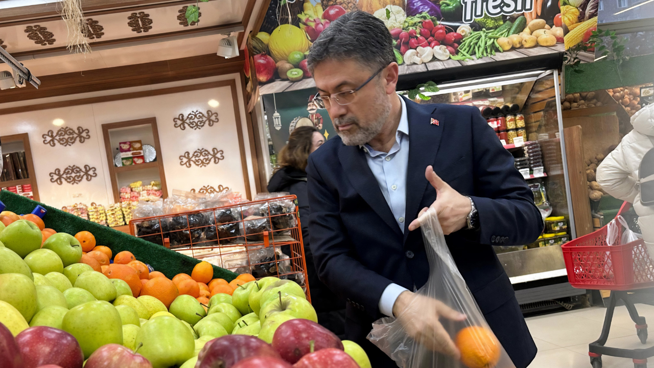 Bakan Yumaklı'dan "zirai don" açıklaması: