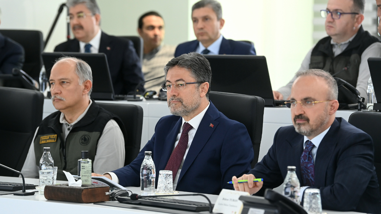 Orman yangınlarıyla 27 uçak, 105 helikopter ve binlerce araçla mücadele edilecek