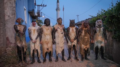 Bayram akşamlarının 200 yıllık korkulu yüzleri