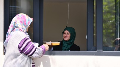 Yakın Mutfak'ta 3 çeşit yemek 30 lira