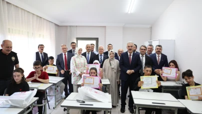 Bursa'da Başkan Bozbey, karne heyecanına ortak oldu
