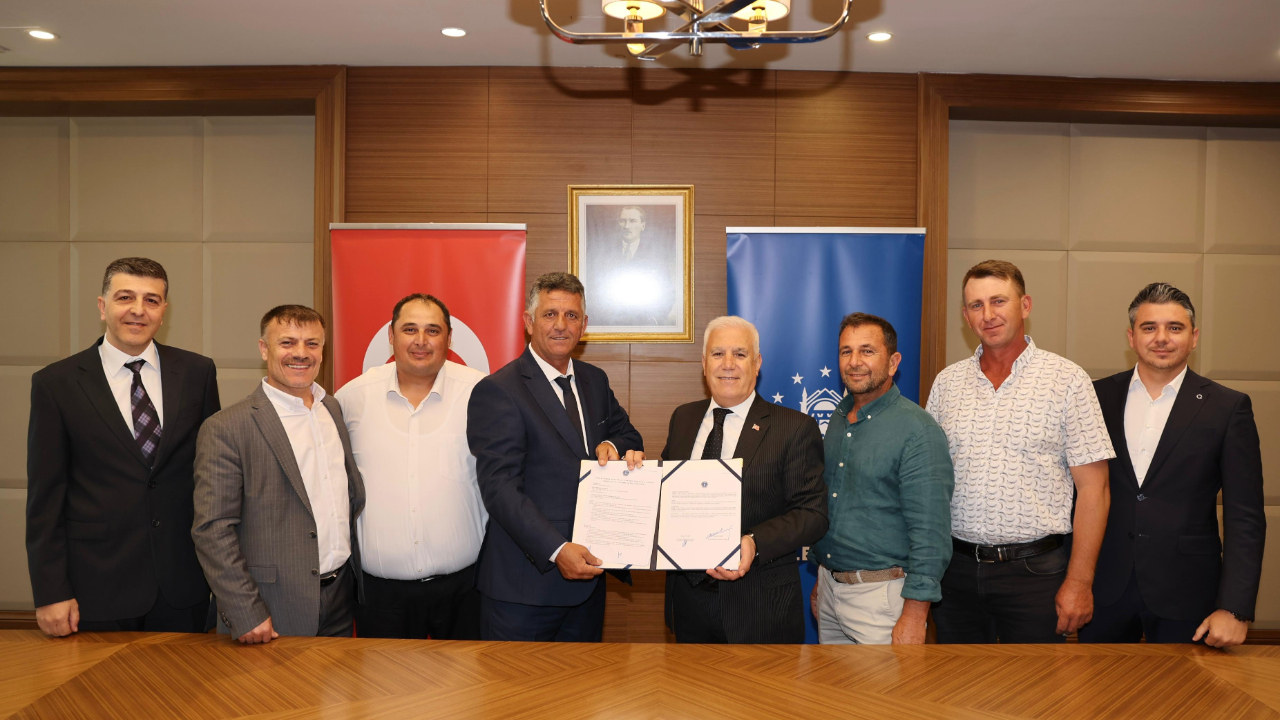 Bursa Büyükşehir'den çiftçilere ekipman desteği