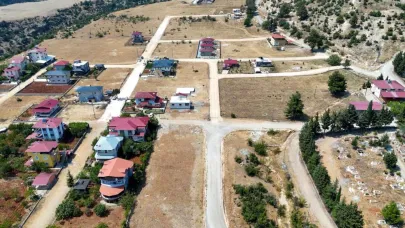Tarsus'ta kırsal mahalle yolları yenileniyor