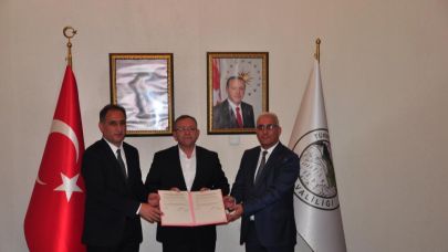 Kars'ta 221 çiftçiye 21 bin koyun desteği verildi