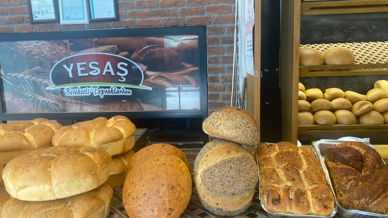 Bursa’nın Yenişehir ilçesinde domatesli ekmek üretildi