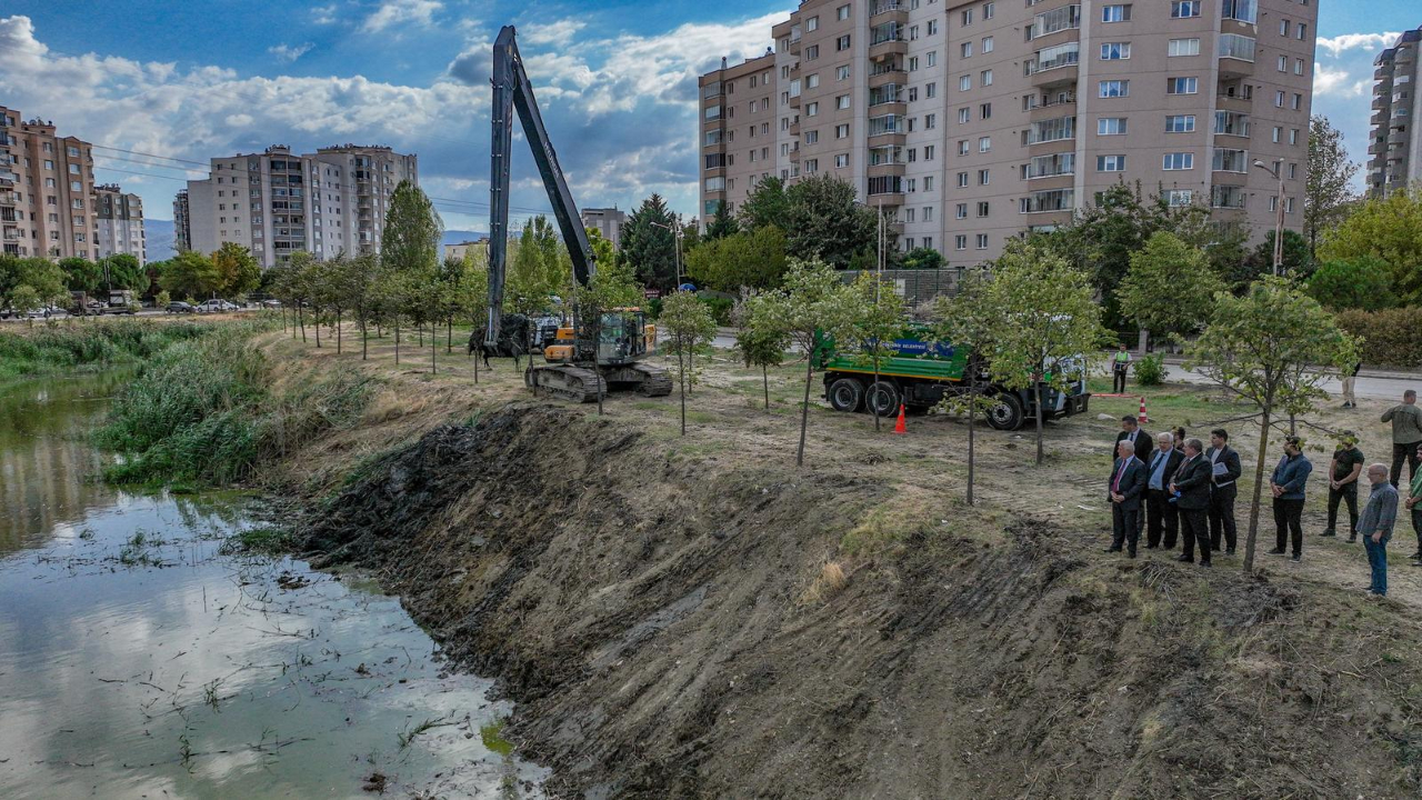 Bursa&#039;da 65 kilometrenin üzerinde dere temizliği yapıldı
