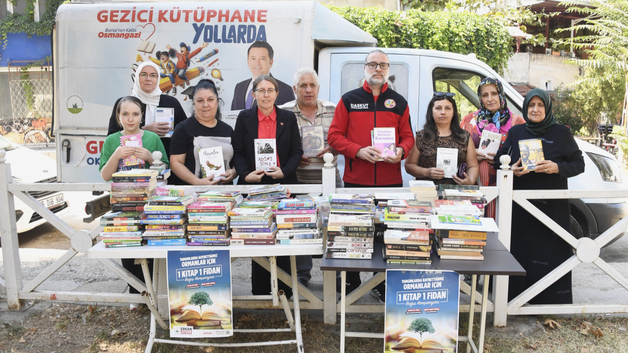Bursa&#039;daki &quot;1 Kitap 1 Fidan&quot; kampanyasına ilgi gsürüyor
