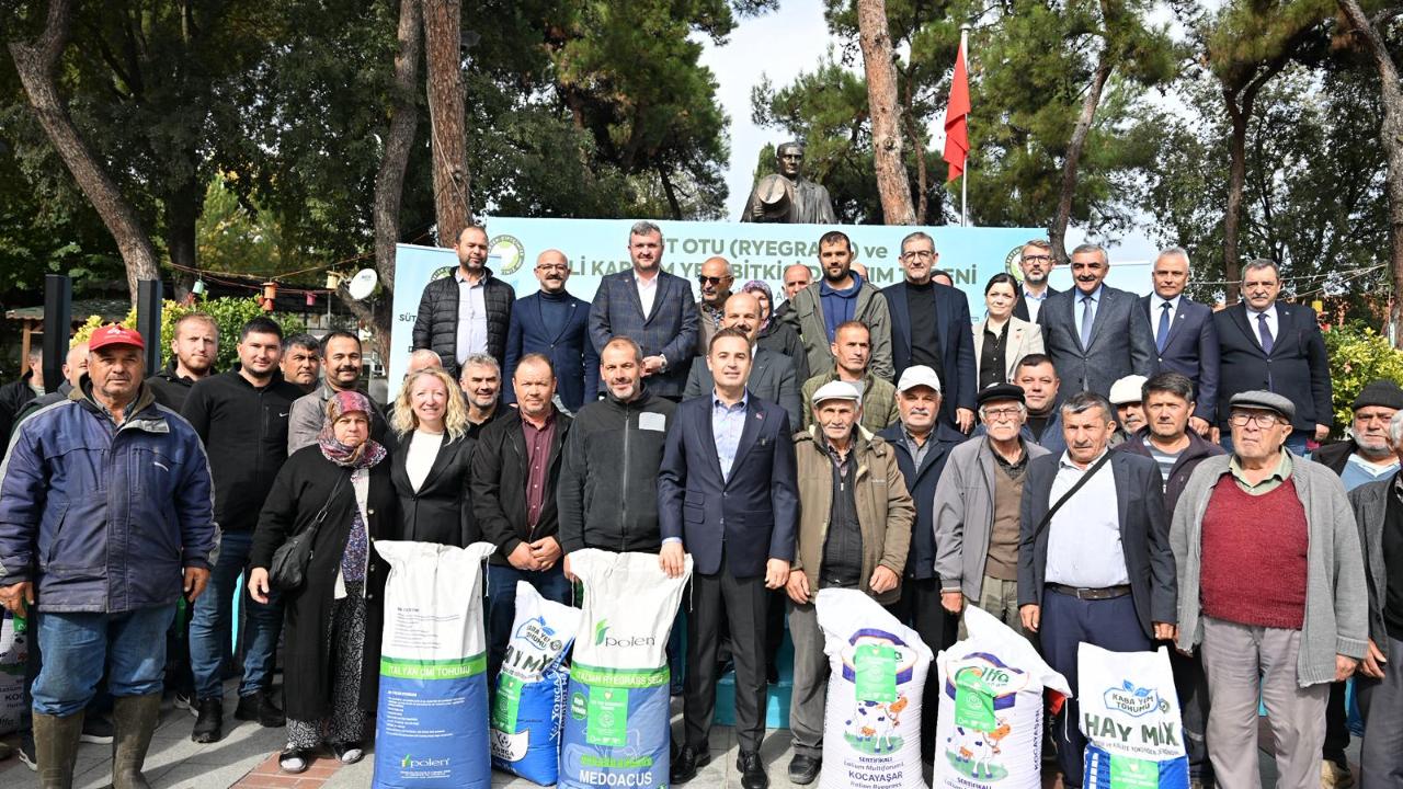 Balıkesir Büyükşehirden 2 bin üreticiye yem bitkisi desteği