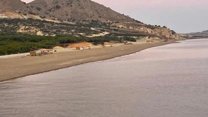 Güneşin en son battığı yere 10 bin kişilik plaj yapıldı