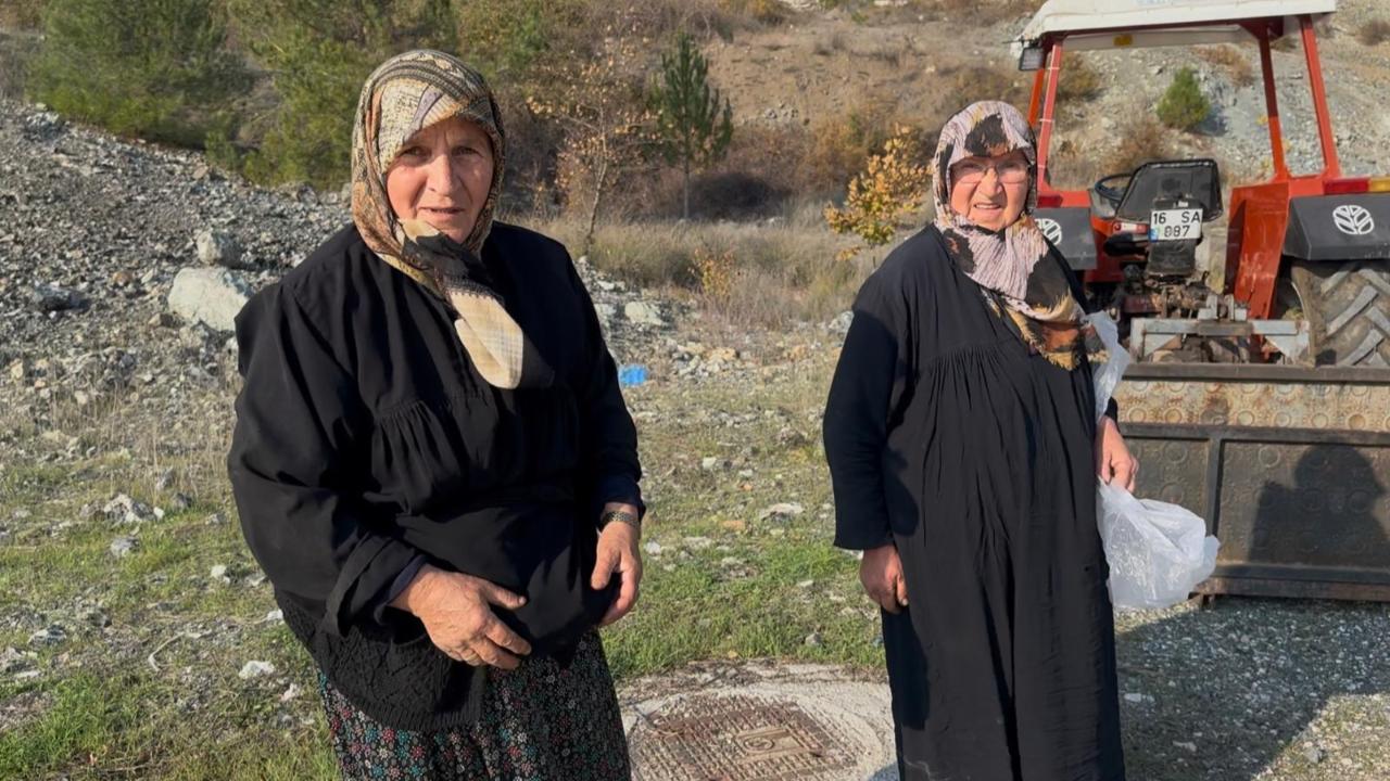 70 yaşındalar dağda tepede gençlere taş çıkartıyorlar