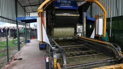 Bursa Büyükşehir'den çiftçilere silaj paketleme desteği