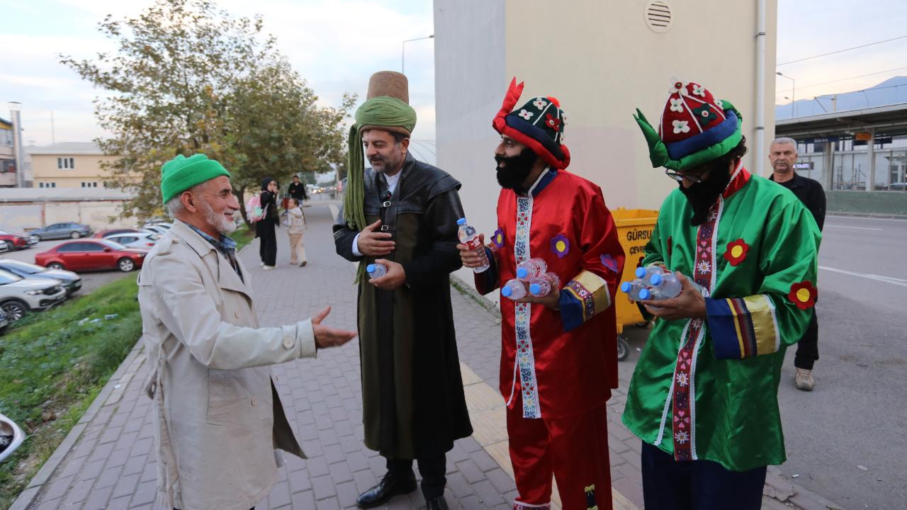 Bursa'da "Şovdan ibaretmiş" dedi kendisi şov yaptı