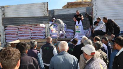 Konya Büyükşehir'den çiftçilere mercimek tohumu desteği