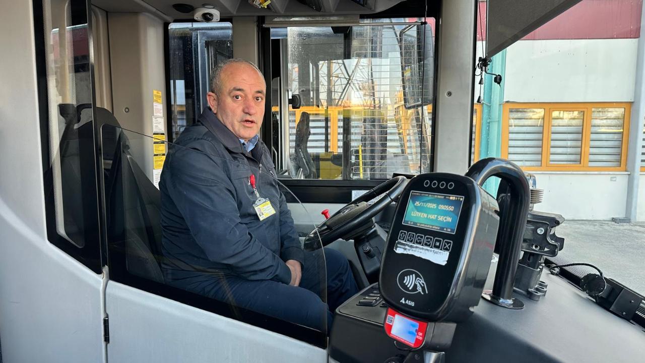 Otobüsünde fenalaşan kişiyi hastaneye yetiştirdi