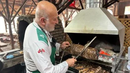 Bin yıllık yemek kültürünü 400 yıllık hana taşıdılar