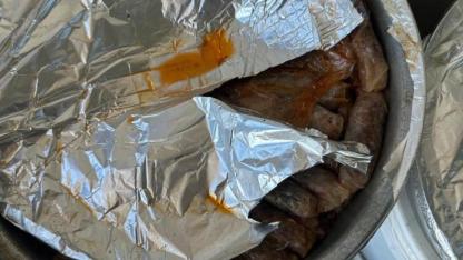 Otobüsle taşınan 9 kova 7 tencere sarma ve dolma çöpe atıldı