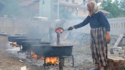 Toroslar'dan sofraya uzanan hem emeği hem şifası bol pekmez