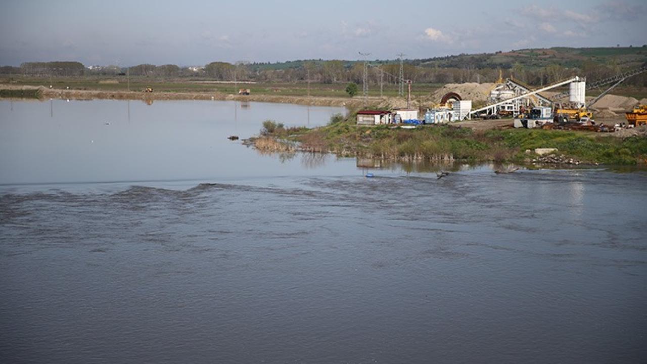 Tunca ve Meriç nehirlerinin debisini yükseldi